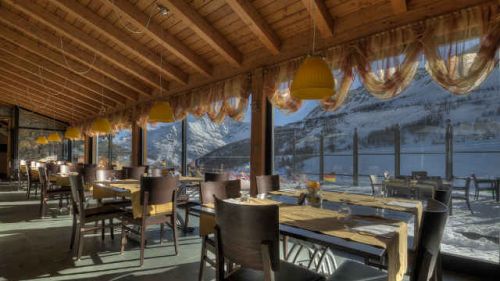 Camere con pista all'Hotel Maison de Neige in Valle d'Aosta