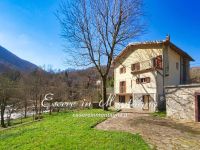 Casa indipendente in vendita a Fanano(MO)