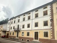 Palazzo / Stabile in vendita a Roana(VI)