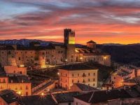 Casa indipendente in vendita a Castel del Monte(AQ)