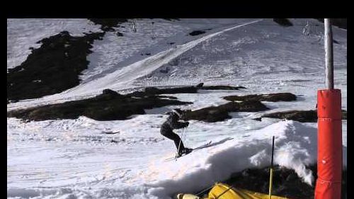 joel on a Blue and Red runs in La Thuile