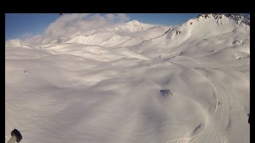 Skiing while flying a drone - Tignes Val Claret, France