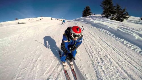 Samuel di 11 anni in pista di downhill Cervinia - ultra HD