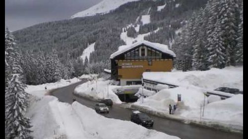 madonna di campiglio skiing Irish Lads 2010