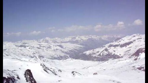 Val Thorens lunch on Glacier de Thorens.MPG