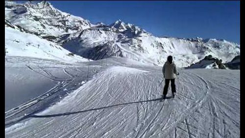 Sally Paler skiing Tignes 2011