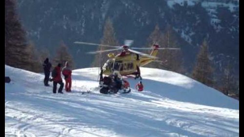 Helicopter Ski Rescue In Sauze D'Oulx - Italy