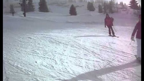 Nar & Lis skiing down Chamois.AVI