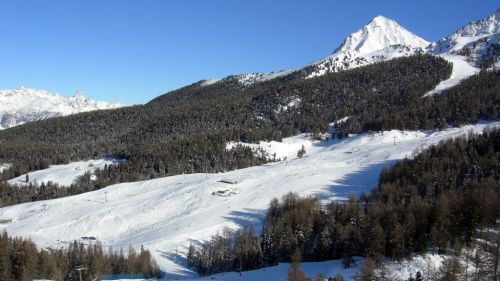 sinistra del comprensorio, verso Cresta Nera