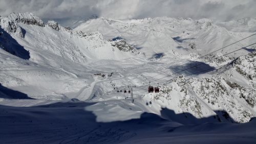 Con 1 metro di neve fresca, venerdì 11 Novembre al via la stagione sciistica sul Presena