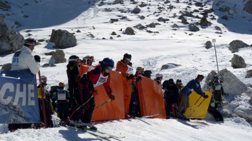 Una scena della partenza della gara di fine stagione   Reine Blanche