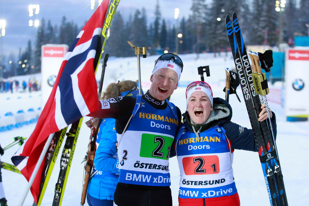 Johannes Boe e Marte Roeiseland vincono l'Oro nella Single Mixed. Italia giù dal podio