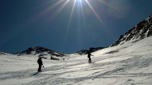 Lo sci alpinismo nelle Valli Valdesi: una guida per nuovi itinerari e nuovi orizzonti 