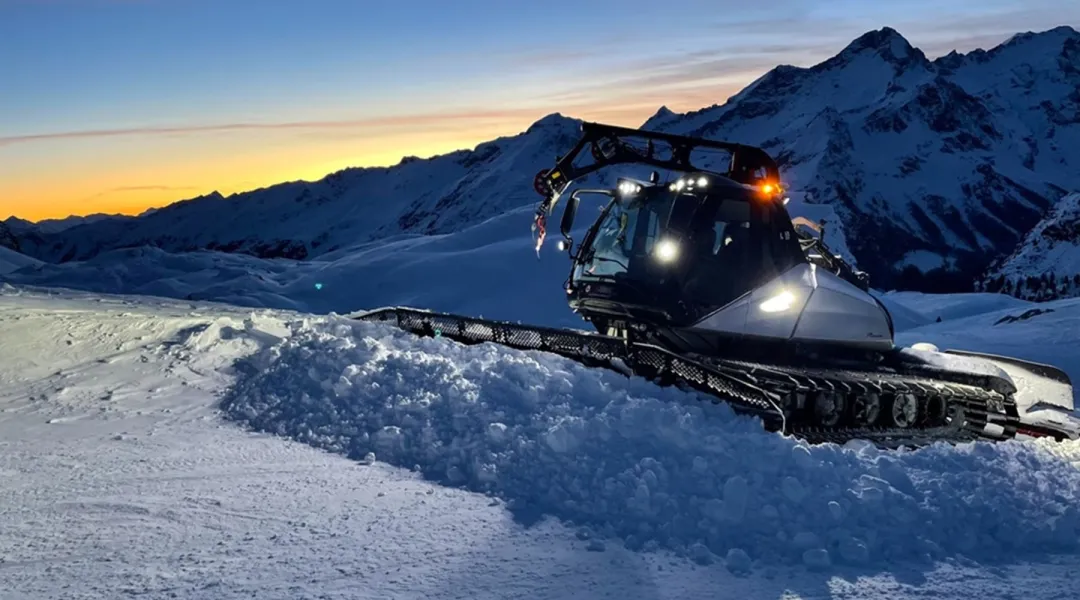 Dietro le quinte del Monterosa Ski: come si prepara una pista da sci?