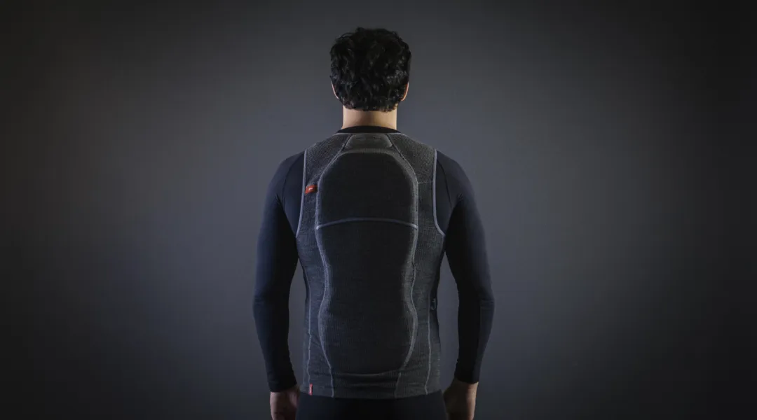 Alpina Prolan Vest, il paraschiena vince l'ISPO Gold Award