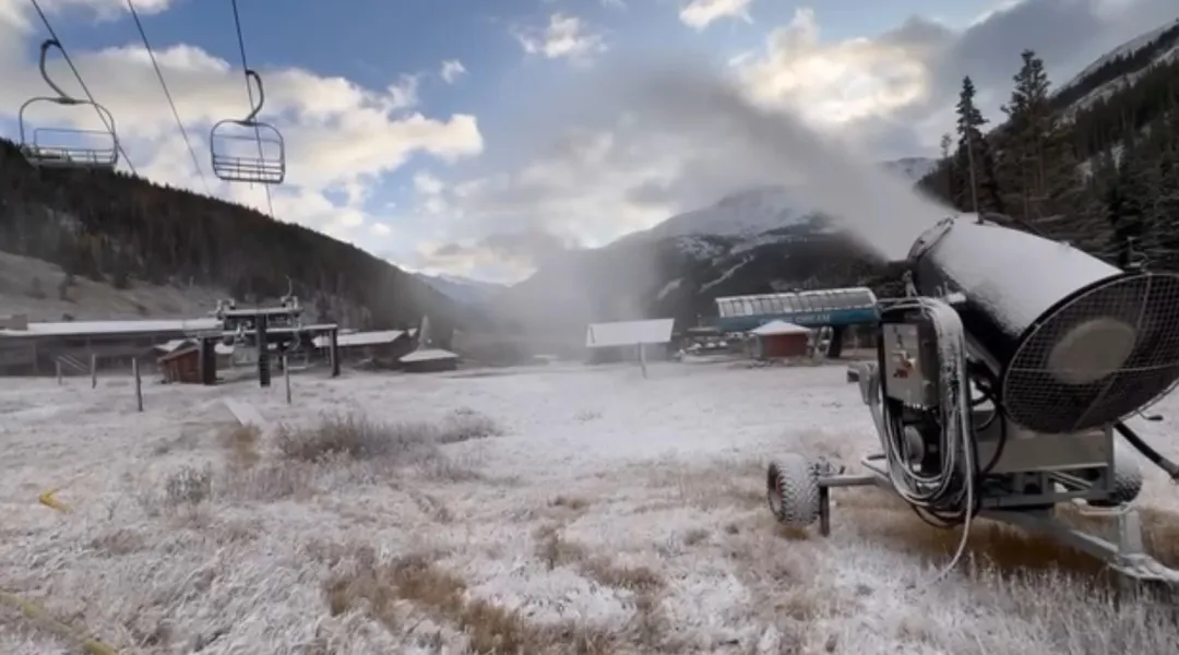 Colorado, Loveland ha iniziato l’innevamento delle piste. Apertura prevista tra fine ottobre e inizi novembre