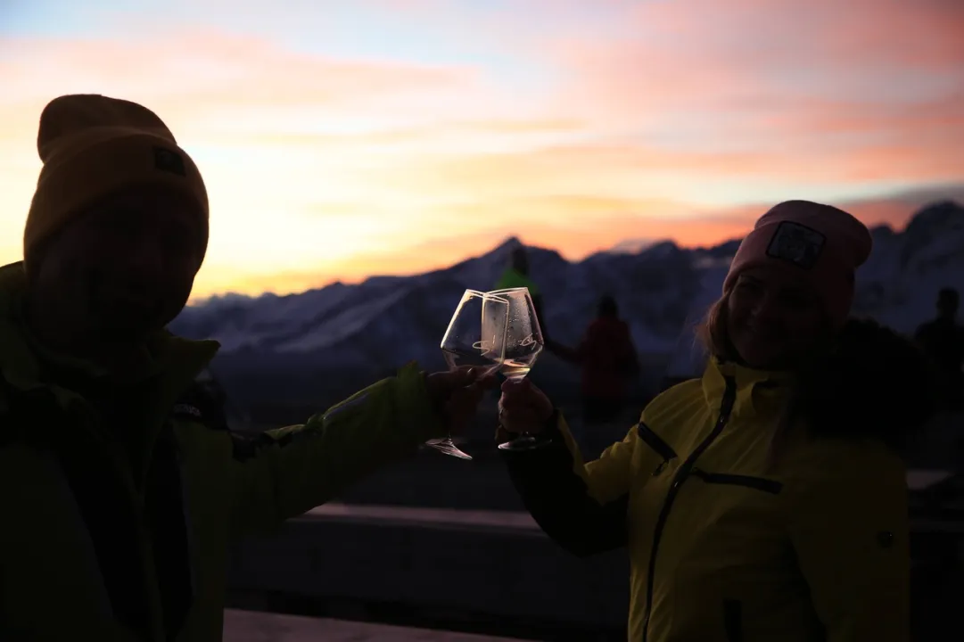 Paganella, dallo sci all’alba ai tramonti. Ecco le più belle esperienze invernali da vivere