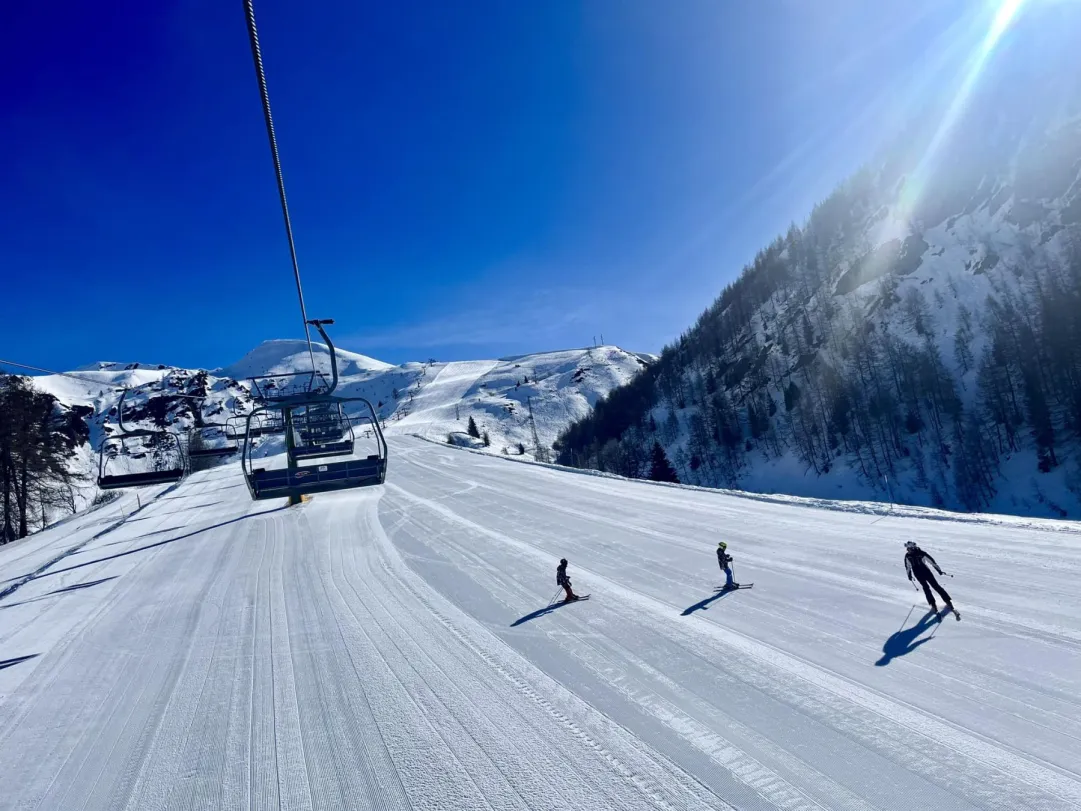 Stagione invernale 2024/2025, un unico skipass per sciare a Foppolo e Carona