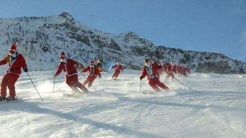 L'8 dicembre inizia la stagione invernale ad Artesina con la sfilata di Babbo Natale