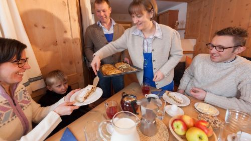 Colazione contadina e prelibatezze dell’Alto Adige nei masi Gallo Rosso