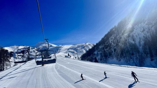 Stagione invernale 2024/2025, un unico skipass per sciare a Foppolo e Carona