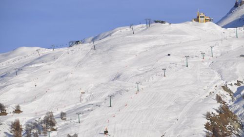 Via Lattea 2012-2013, da Sestriere si scende a Pragelato sci ai piedi