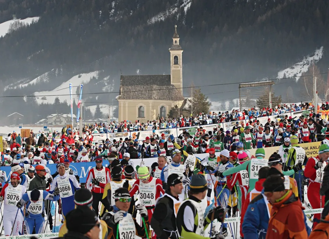 partenza 29a Gran Fondo Val Casies