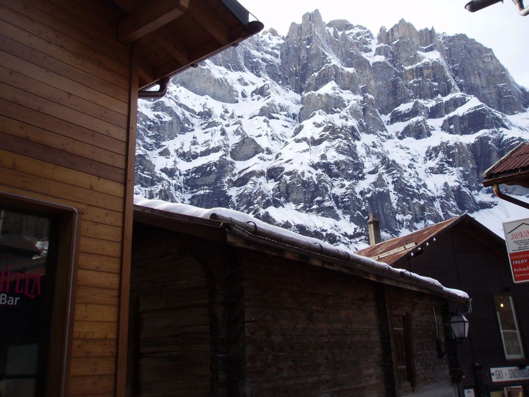 Le montagne che circondano Leukerbad (CH)