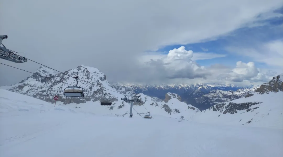 In Valle d'Aosta si scia fino al 5 Maggio. Il fatturato della stagione 2023/24 in Valle supera i 112 Milioni!