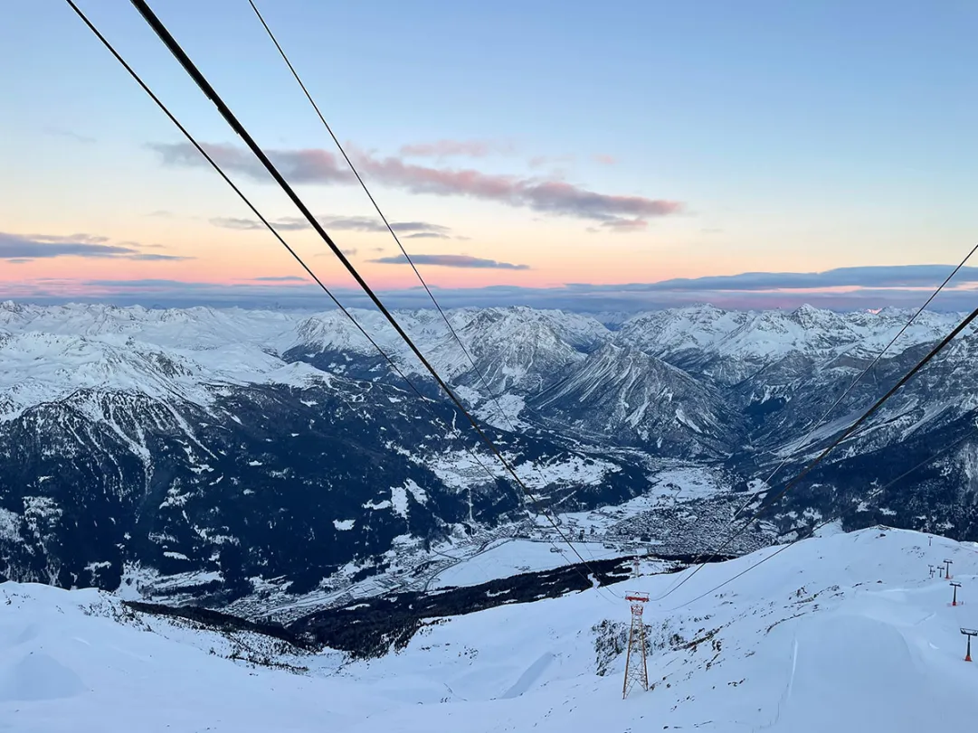 Sciare all'alba ski area bormio