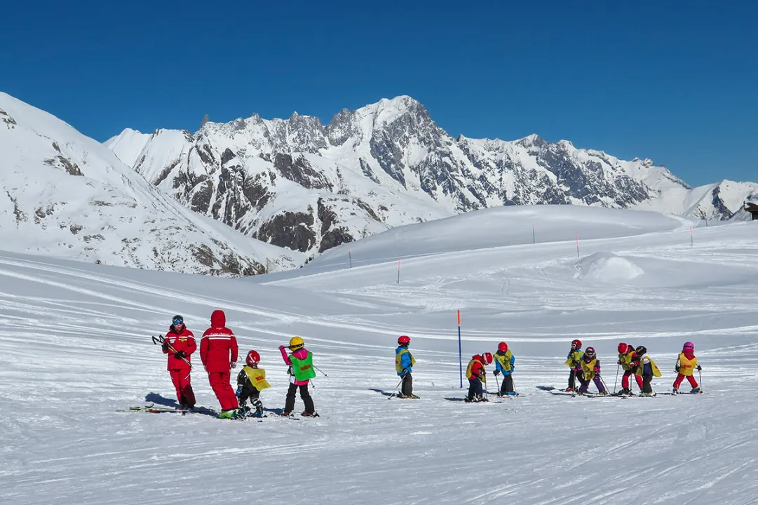 Valle d'Aosta maestri sci con bimbi   La Thuile