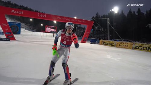 Henrik Kristoffersen nello slalom di Levi. Il video, che rimonta da 10° a 2°