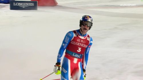 Clement Noel rompe il digiuno e vince lo slalom di Levi.