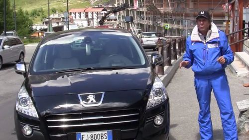 Peugeot 3008 Hybrid a Cervinia con Neveitalia