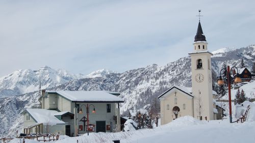 Chamois, Valle d'Aosta - La piazzetta centrale