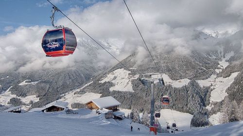 Sciare ad aprile. Dal Trentino alla Valle d'Aosta, tutte le date di chiusura impianti