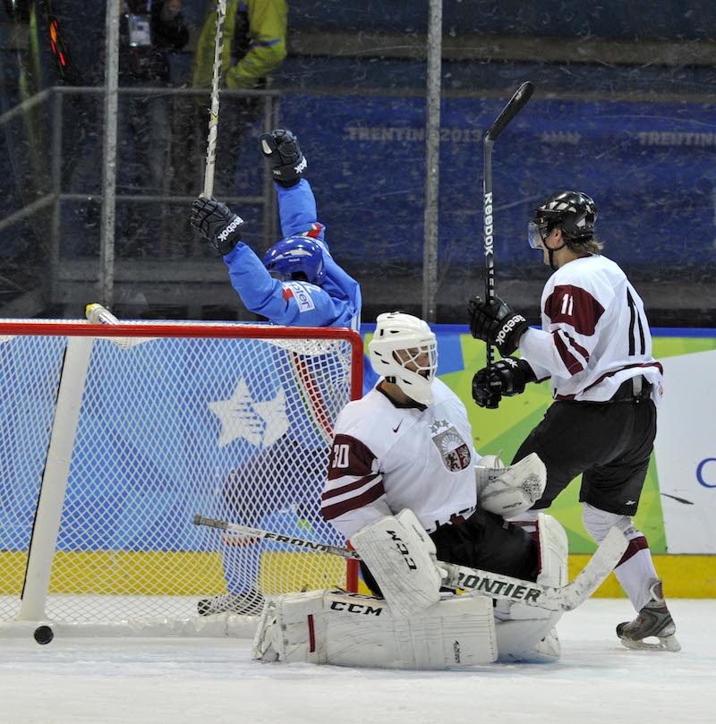 Parte bene l'Italia dell'hockey maschile a Trentino 2013