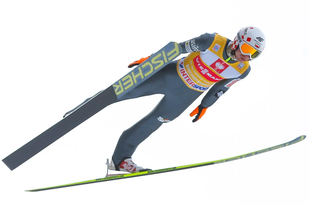 Kamil Stoch vince una meravigliosa gara di Willingen e riapre la Coppa del Mondo