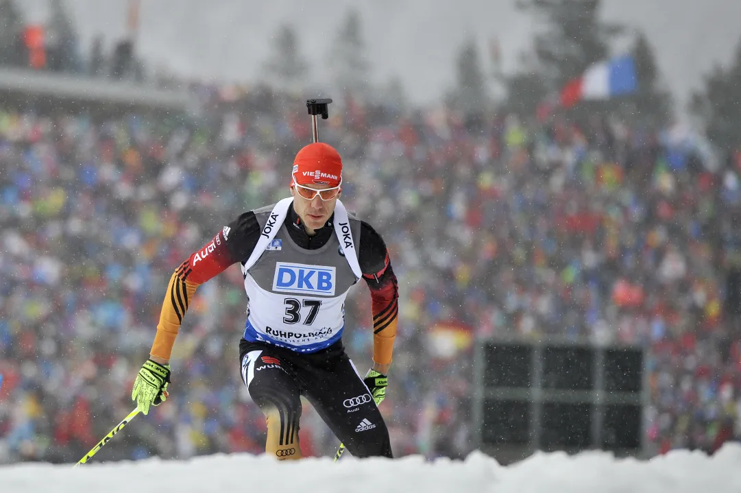 Arnd Peiffer firma la vittoria numero 100 nella storia della Germania unita. Fourcade, secondo, va in fuga nella generale