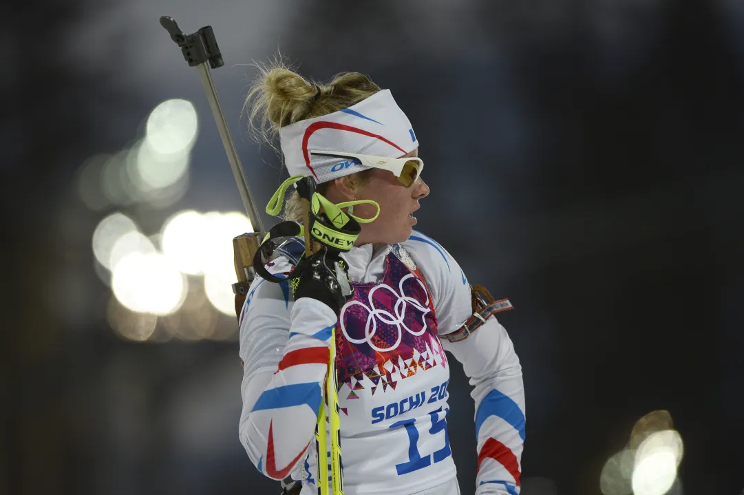 Mass start femminile, si gareggia. Forfait di Marie Dorin Habert