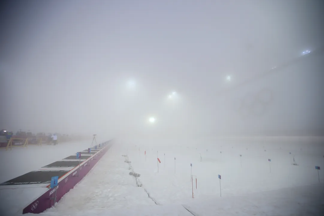 La nebbia non concede tregua, rinviata a lunedì mattina la mass start maschile