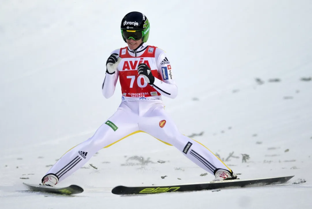 Doppietta di Peter e Domen Prevc a Engelberg, con Noriaki Kasai terzo!