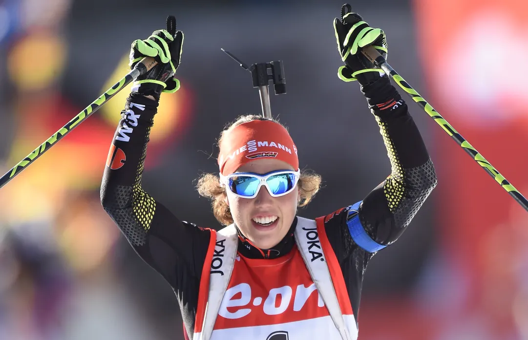 Laura Dahlmeier senza rivali, suo l'inseguimento di Hochfilzen. Dorothea Wierer 8^