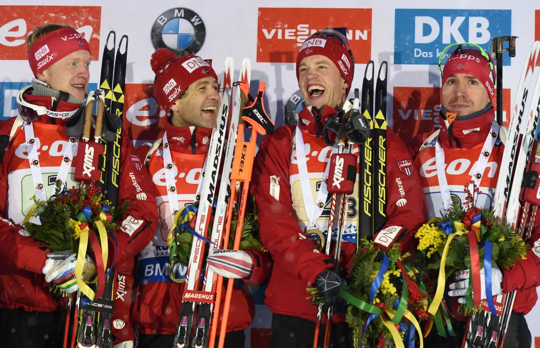 I fratelli Bø trascinano la Norvegia al successo nella staffetta maschile di Ruhpolding