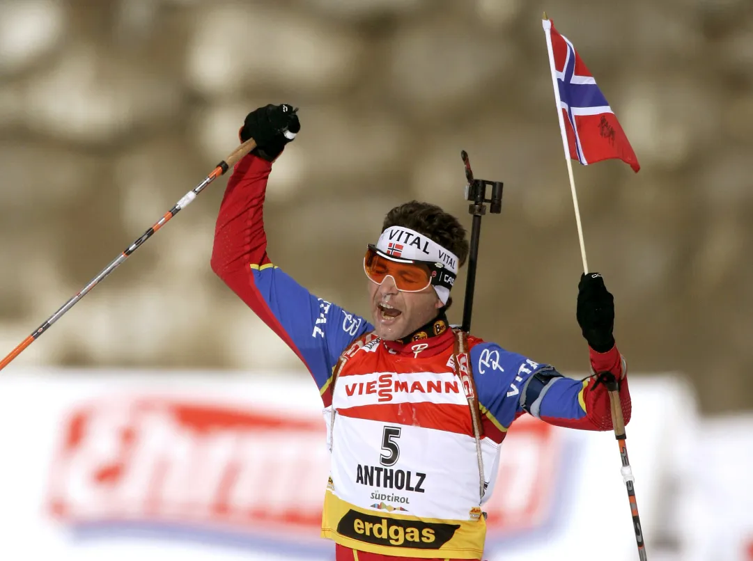 L'epico duello tra Bjørndalen e Poirée infiamma le mass start di Anterselva. Fra le donne monologo di Glagow