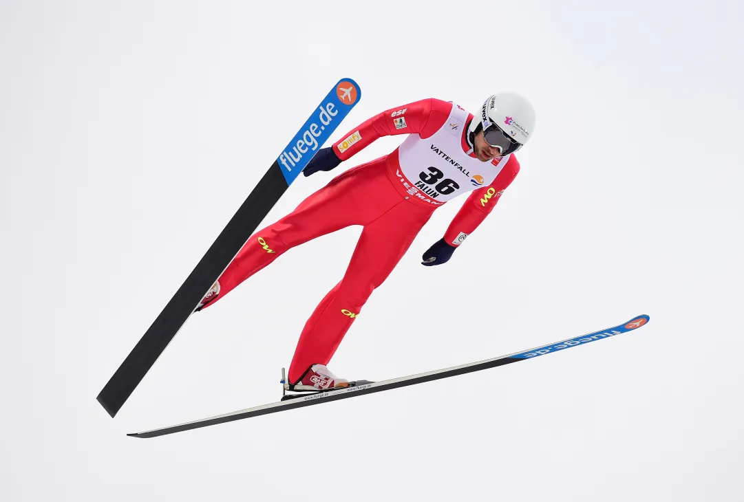 Francia in testa dopo il salto della team sprint