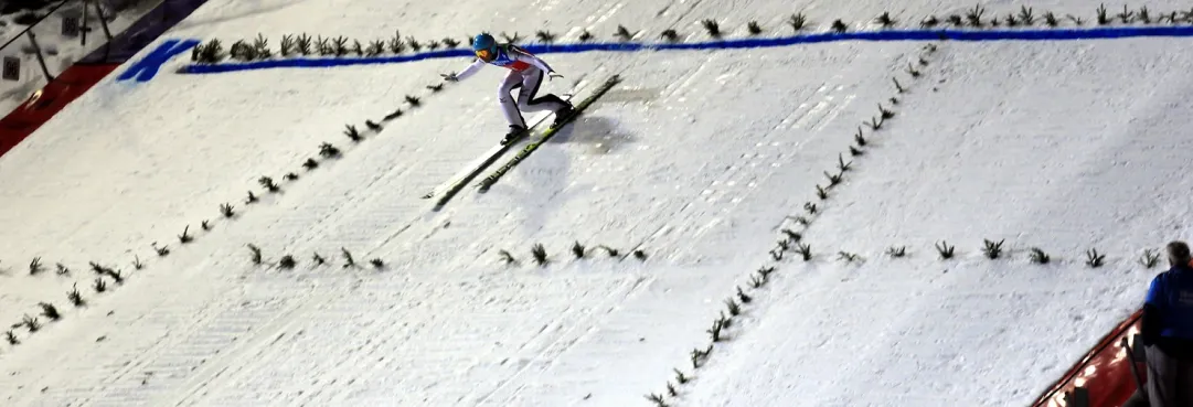 La Polonia vince il team event su normal hill delle Universiadi