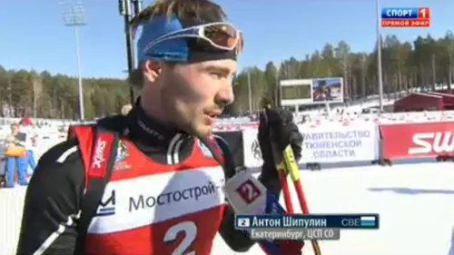 Martin Fourcade dimentica l'errore e Anton Shipulin lo 'brucia' in volata!