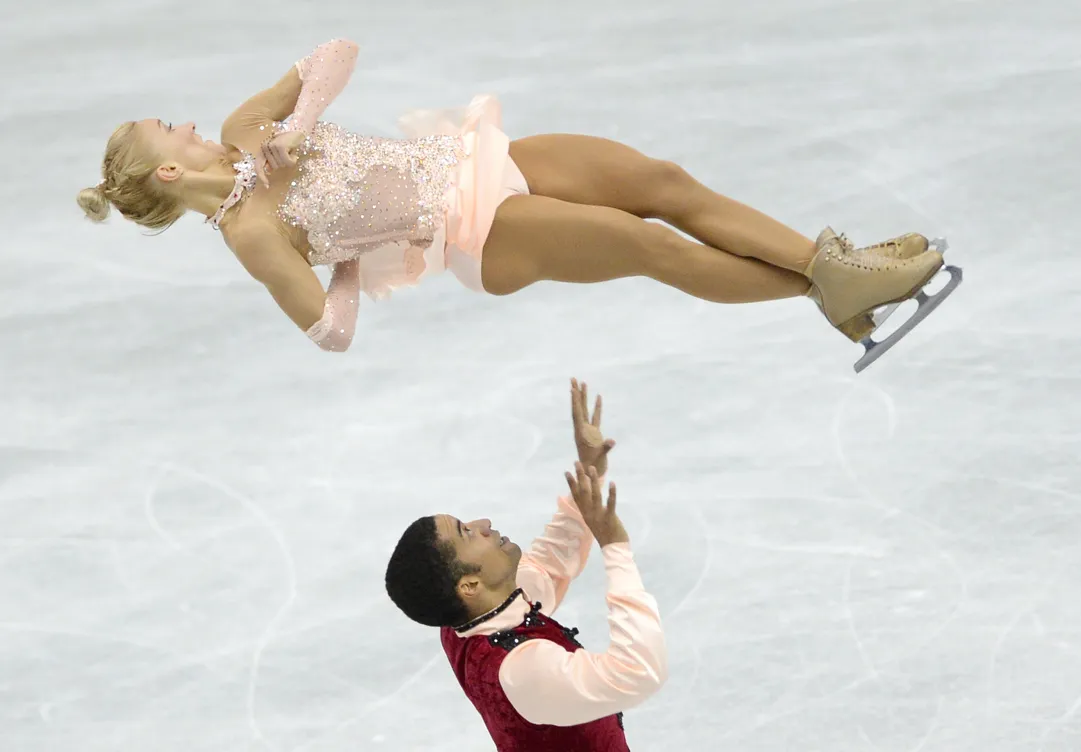 Savchenko/Szolkowy spazzano via Volosozhar/Trankov e conquistano il quarto successo nella finale del Grand Prix