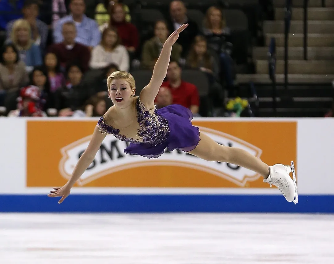 Gold e Leonova danno spettacolo nel programma corto del NHK Trophy